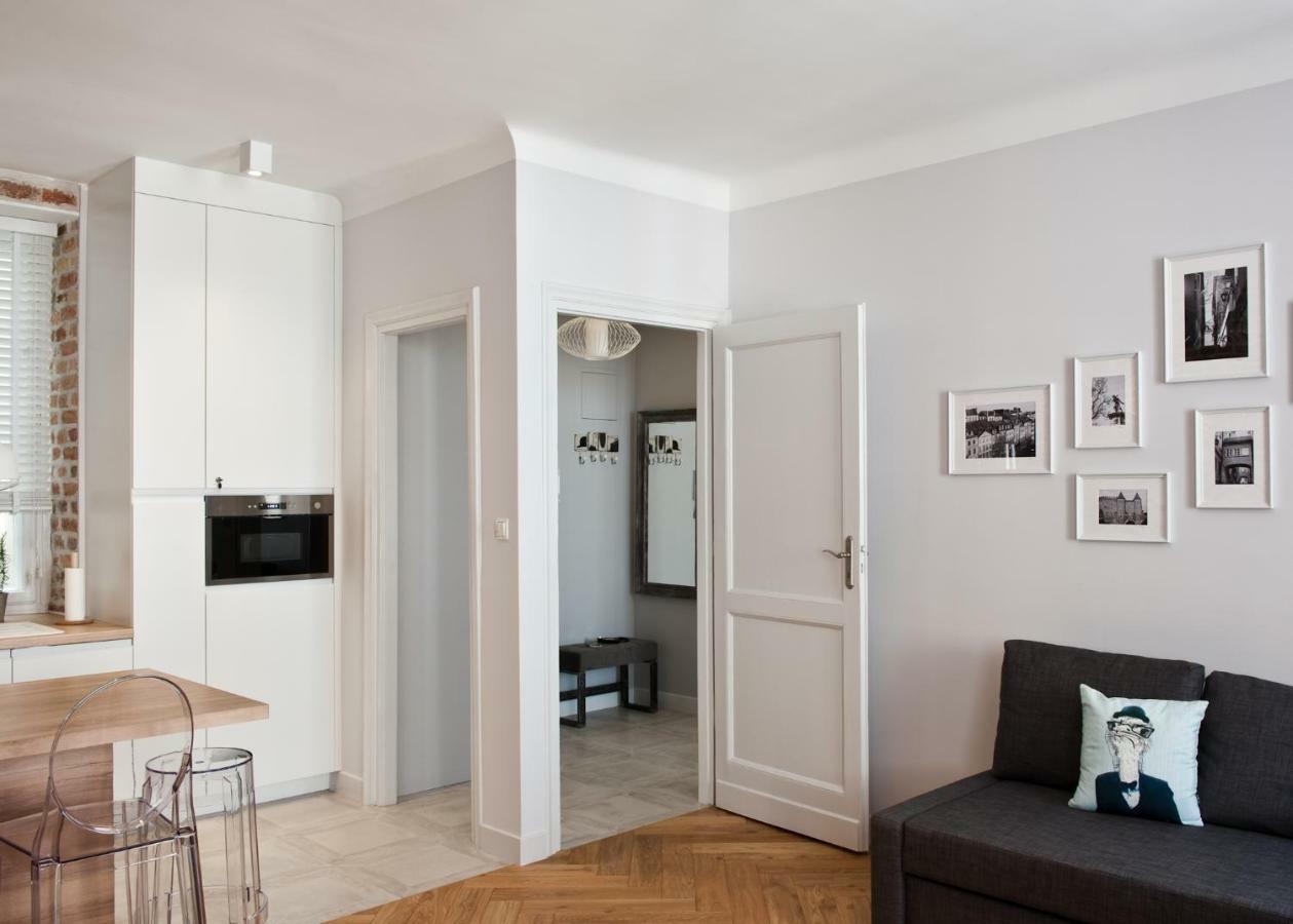 ורשה Red Brick Old Town Apartment מראה חיצוני תמונה